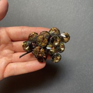 GORGEOUS *RARE* Chocolate Czech Glass Rhinestone Grape Cluster Brooch